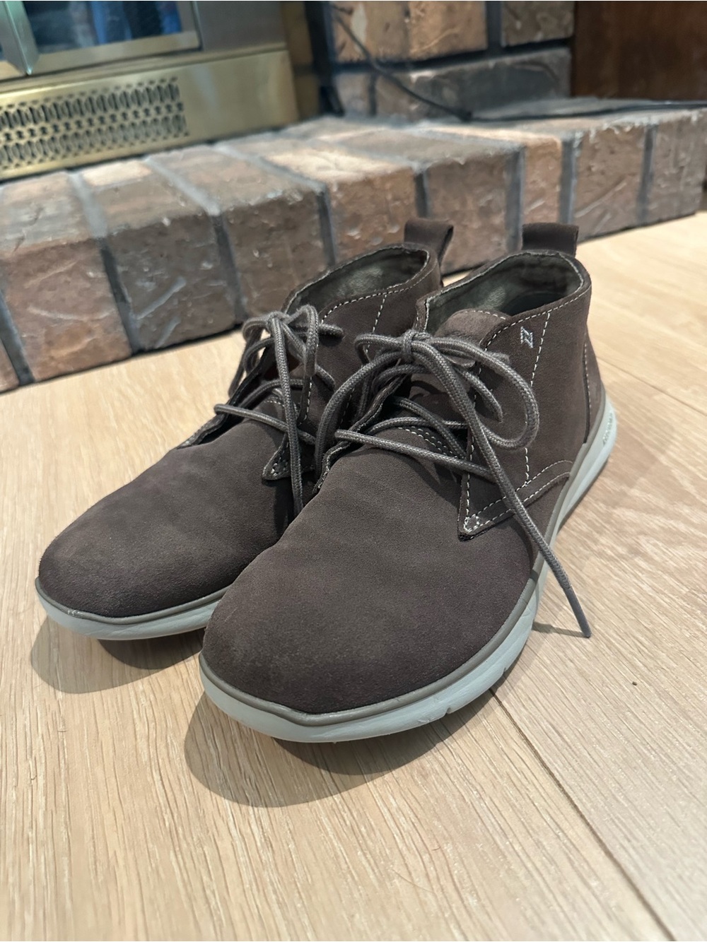 Women’s Eddie Bauer Brown Suede Lace-Up Chukka Boots
